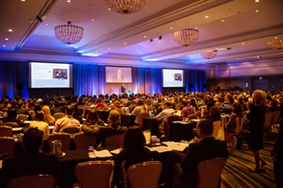 Jeffrey Bland, PhD, a keynote speaker at the Metagenics Lifestyle Summit, presents to more than 750 healthcare practitioners on lifestyle medicine.