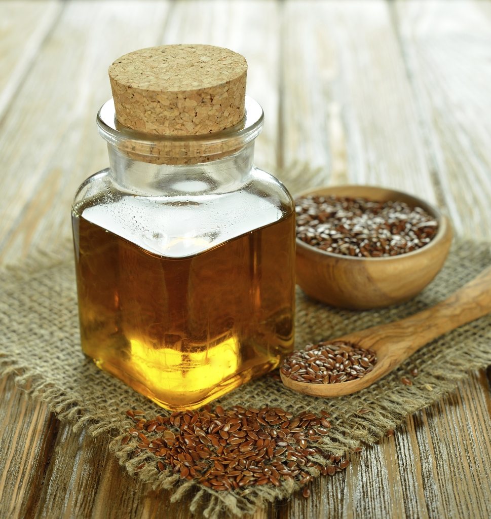 flax oil-167081912