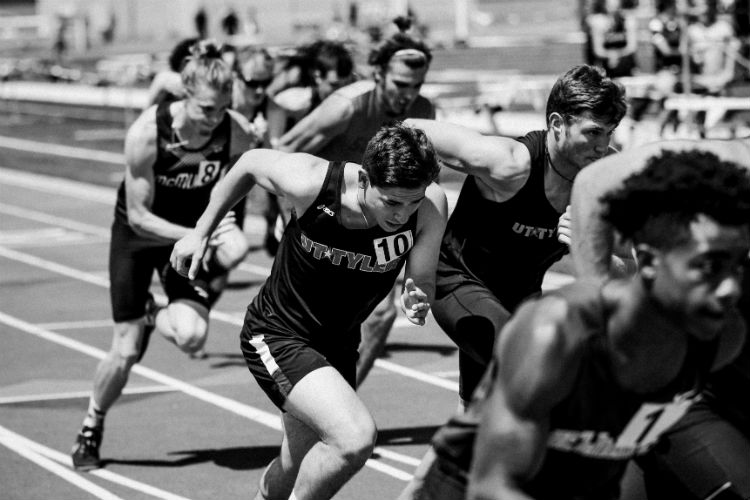Runners who are looking for the best supplements for athletes