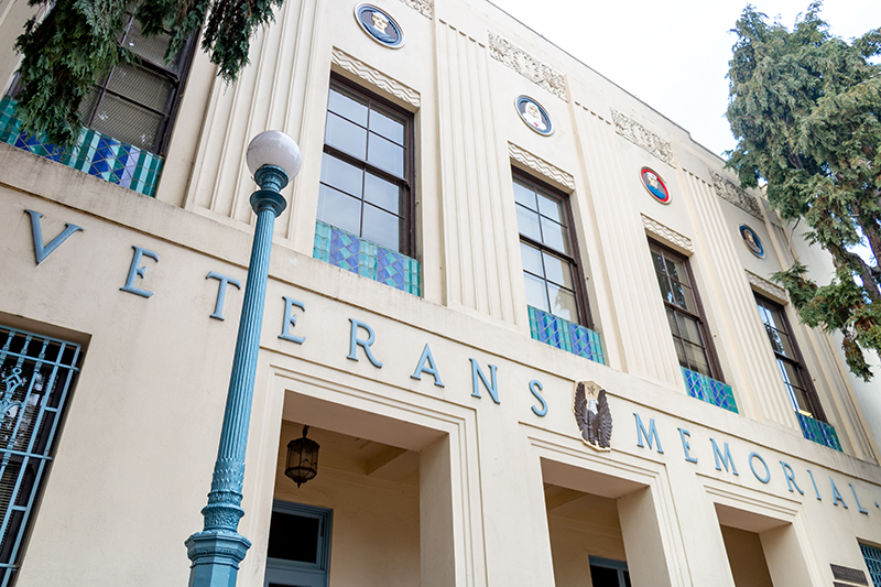 Hayward Veterans Memorial Building 